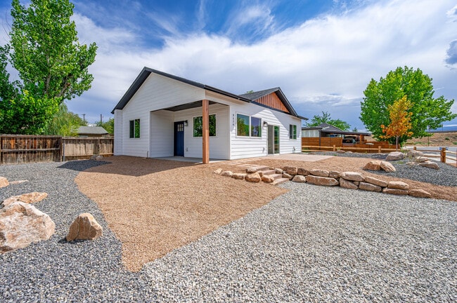 317 W Ouray Ave, Unit B in Grand Junction, CO - Building Photo - Building Photo