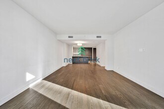 588 Bell St in Seattle, WA - Building Photo - Building Photo
