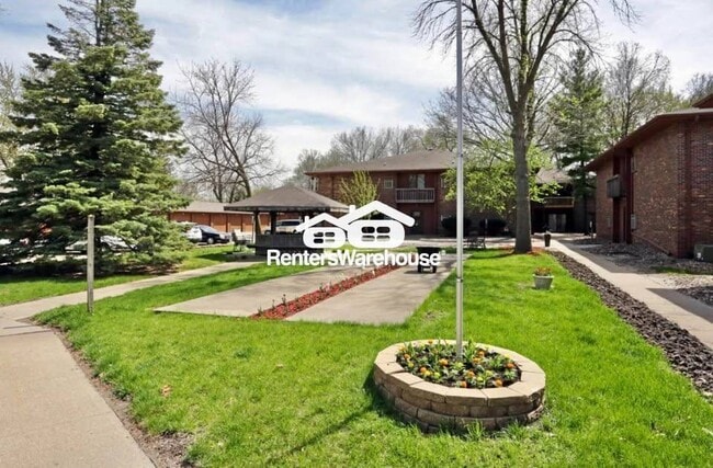 property at 1115 W 1st St