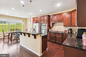 1525 Rabbit Hollow Pl in Silver Spring, MD - Building Photo - Building Photo