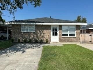2508 Chalona Dr in Chalmette, LA - Building Photo
