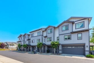 Aster Townhomes in Sumner, WA - Foto de edificio - Building Photo