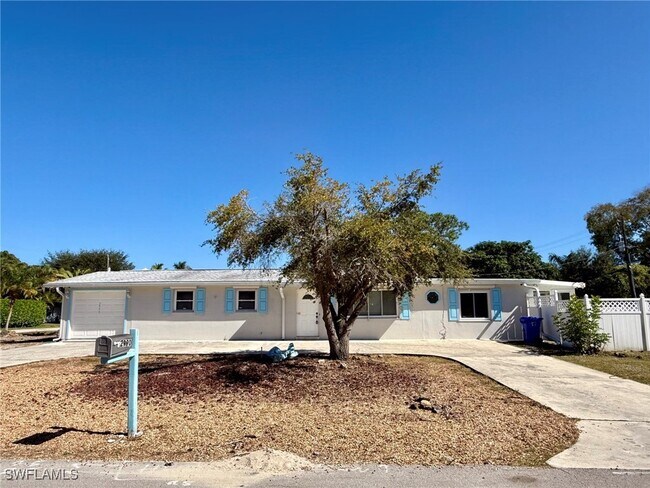 2990 10th St N in Naples, FL - Building Photo - Building Photo