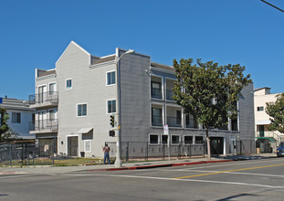 6101 Fountain Ave in Los Angeles, CA - Building Photo - Building Photo