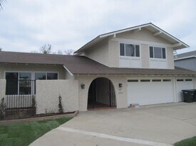 522 E Collins Ave in Orange, CA - Building Photo