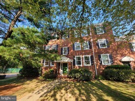 4903 30th St S in Arlington, VA - Building Photo