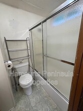 8371 WA-303 in Bremerton, WA - Building Photo - Building Photo