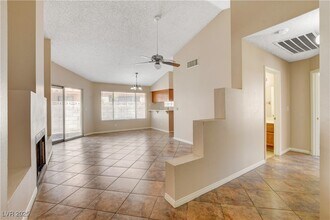6517 Old Oxford Ave in Las Vegas, NV - Building Photo - Building Photo