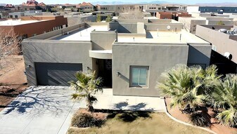 3212 S 4900 W, Unit 730-1W in Hurricane, UT - Building Photo