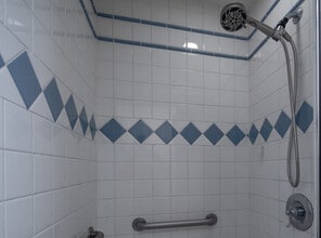 5509 Willowcrest Ave, Unit Guesthouse in North Hollywood, CA - Building Photo - Building Photo