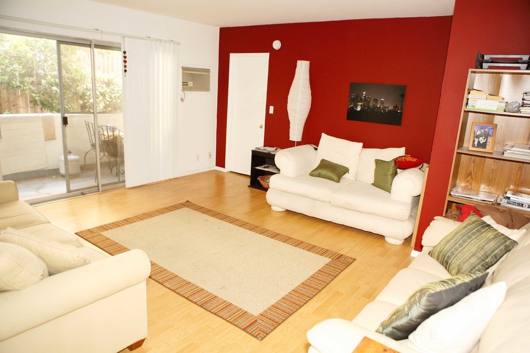 6315 Primrose Ave, Unit 2 in Los Angeles, CA - Foto de edificio