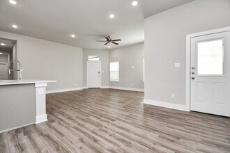 21030 Shore Oak Dr in Cypress, TX - Building Photo - Building Photo