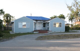 1928 Mckinley St in Hollywood, FL - Building Photo