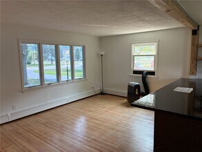 773 Marshall Rd in Rochester, NY - Building Photo - Building Photo
