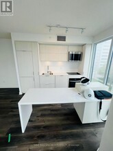 370-370 Martha St in Burlington, ON - Building Photo - Building Photo