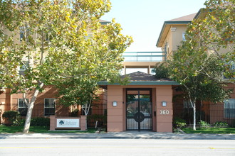 Parkview Apartments in San Jose, CA - Foto de edificio - Building Photo