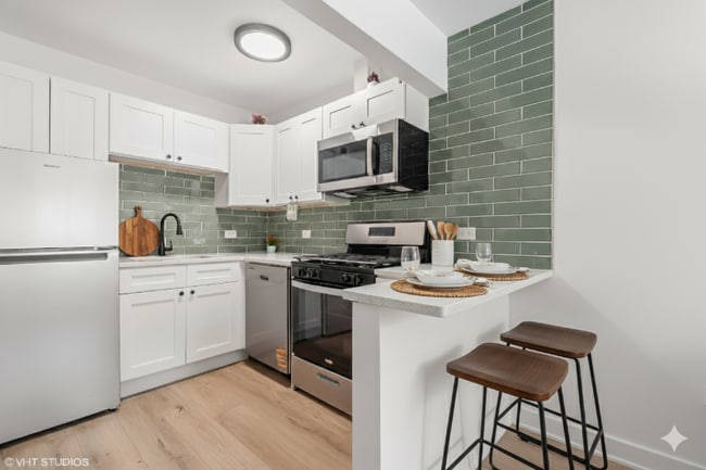 15701 Lamon Ave in Oak Forest, IL - Foto de edificio - Building Photo