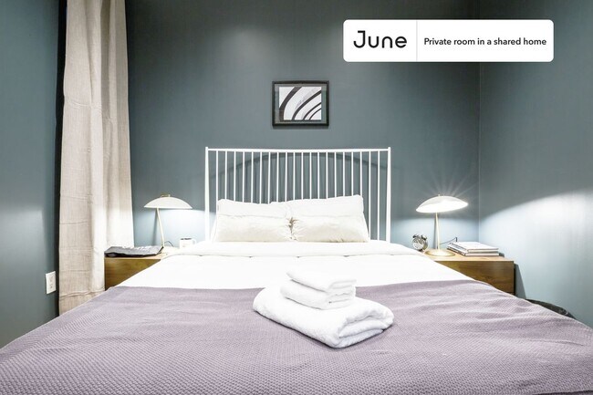 Private bedroom in 4 bed/2 bath Home in New York, NY - Building Photo - Building Photo