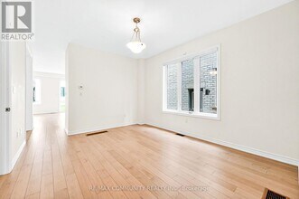 17 Coulterville Dr in Caledon, ON - Building Photo - Building Photo