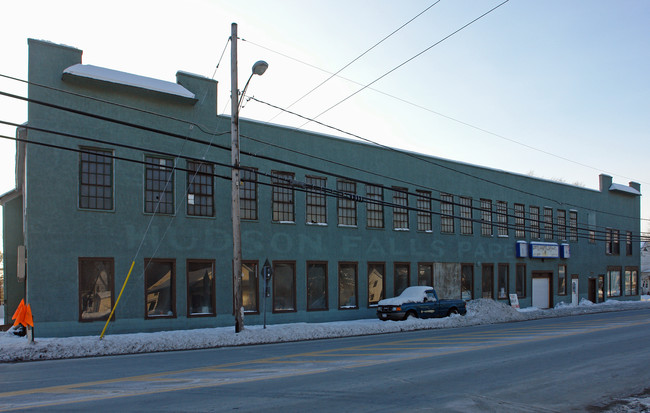 264 Main St in Hudson Falls, NY - Building Photo - Building Photo