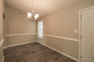 311 Fallview Dr in Mcdonough, GA - Foto de edificio - Building Photo