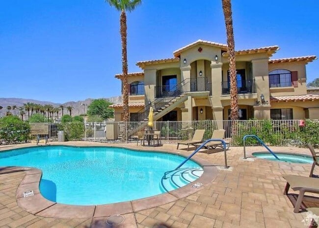 50690 Santa Rosa Plz in La Quinta, CA - Building Photo - Building Photo