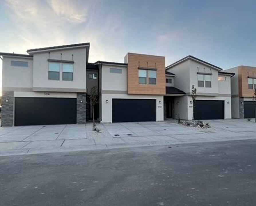5663 S Duel Ln in Saint George, UT - Building Photo