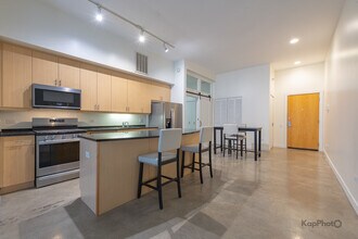 949 W Madison St in Chicago, IL - Building Photo - Building Photo