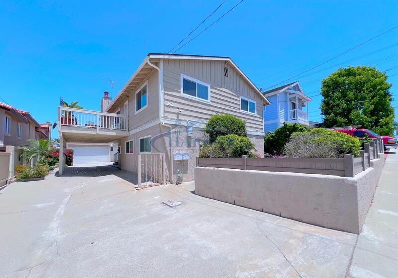 1821 Harriman Ln in Redondo Beach, CA - Building Photo