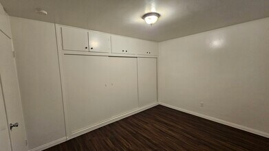 12973 13th St in Chino, CA - Foto de edificio - Building Photo