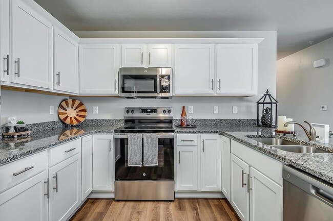 THE CROSSROAD COMMONS in Saukville, WI - Building Photo - Building Photo