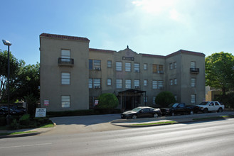 Avon Apartments in Dallas, TX - Building Photo - Building Photo