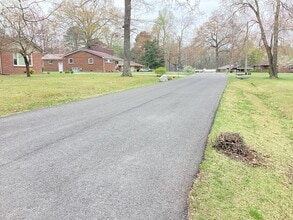 404 Edgewood Dr in Tullahoma, TN - Building Photo - Building Photo