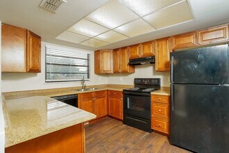 452 SW Sansom Ln in Port St. Lucie, FL - Building Photo - Building Photo