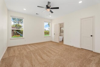 24738 Roscommon Ln in Hempstead, TX - Building Photo - Building Photo