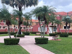 6104 NW 114th Pl in Doral, FL - Building Photo - Building Photo