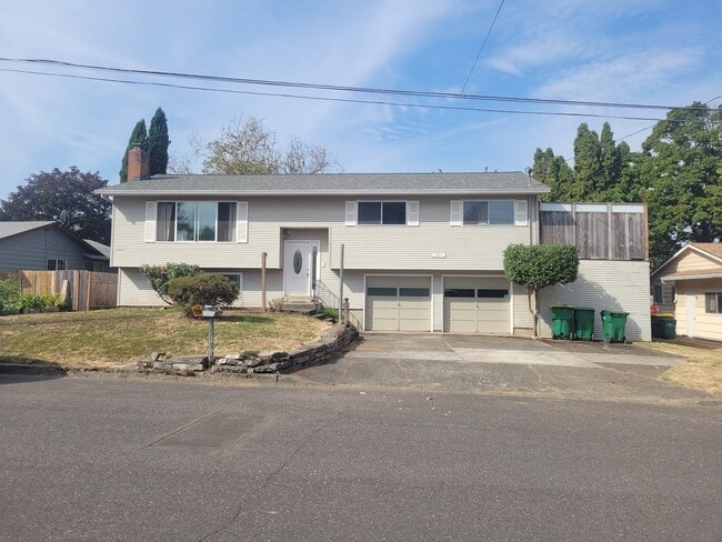 property at 5095 SW 163rd Ave