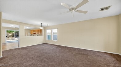 10460 Wellington Manor Ave in Las Vegas, NV - Building Photo - Building Photo