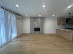 1550 NW 64th St in Seattle, WA - Building Photo - Building Photo