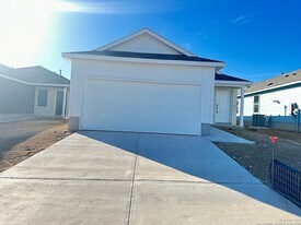 5211 Whirling Way, Unit 404 in San Antonio, TX - Building Photo