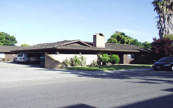 6105 Morgan Pl in Stockton, CA - Building Photo