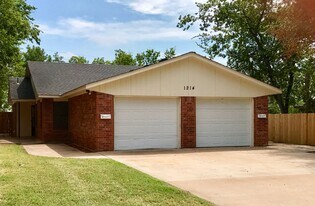 1214 NW Arlington Ave in Lawton, OK - Building Photo
