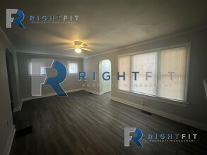 1371 Kingsley Ave in Dayton, OH - Building Photo - Building Photo