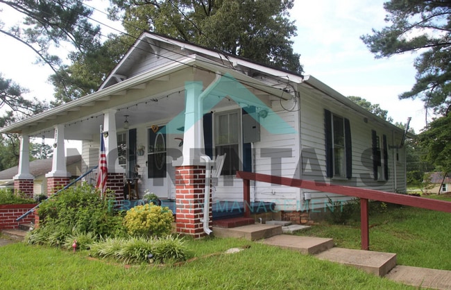 property at 207 E Edgecombe St