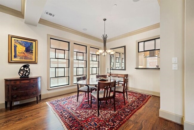 property at 1308 Lake Pointe Pkwy