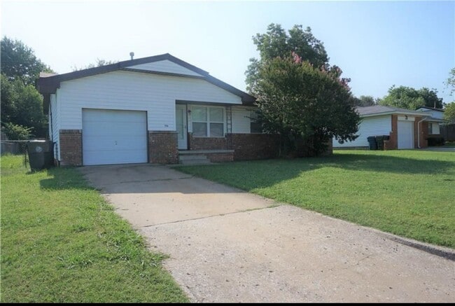 1704 Serenade Dr in Midwest City, OK - Building Photo - Building Photo