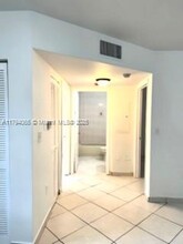 181 NW 47th Ave in Miami, FL - Foto de edificio - Building Photo