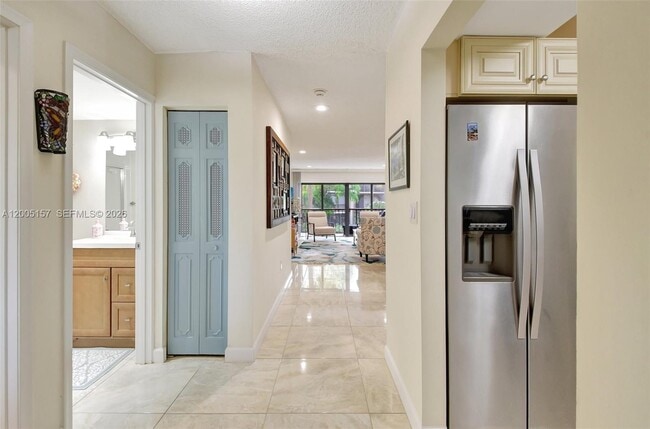 3605 S Ocean Blvd in South Palm Beach, FL - Building Photo - Building Photo