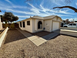 11815 N 76th Dr in Peoria, AZ - Building Photo - Building Photo