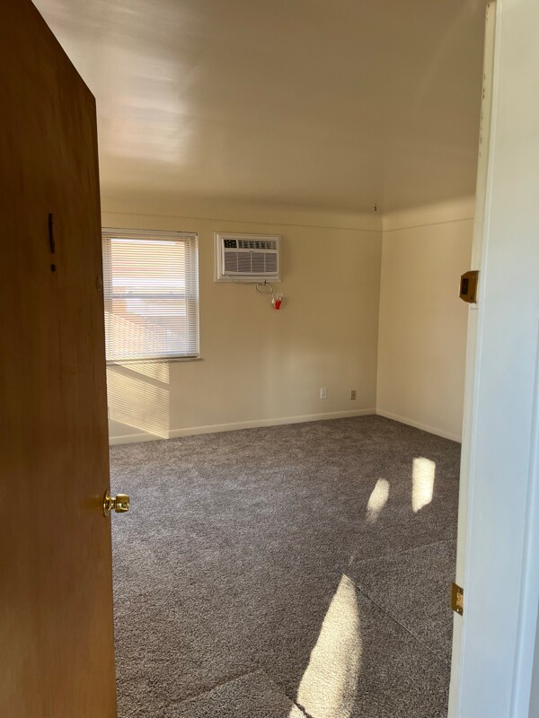 1814 Compton Rd in Cincinnati, OH - Building Photo - Building Photo